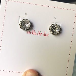 Stella & dot studs